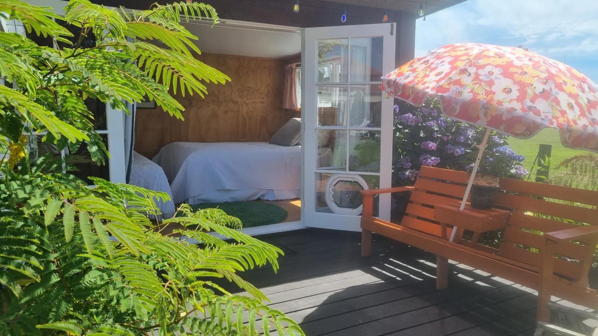 Delightful 1 Bedroom Tiny House, Unique And Memorable Уэстпорт Экстерьер фото